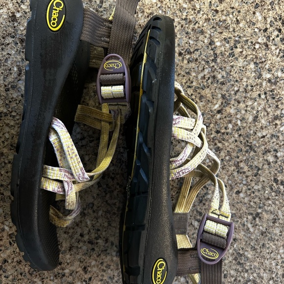 Chaco dual strap multicolor sandals - Picture 3 of 3